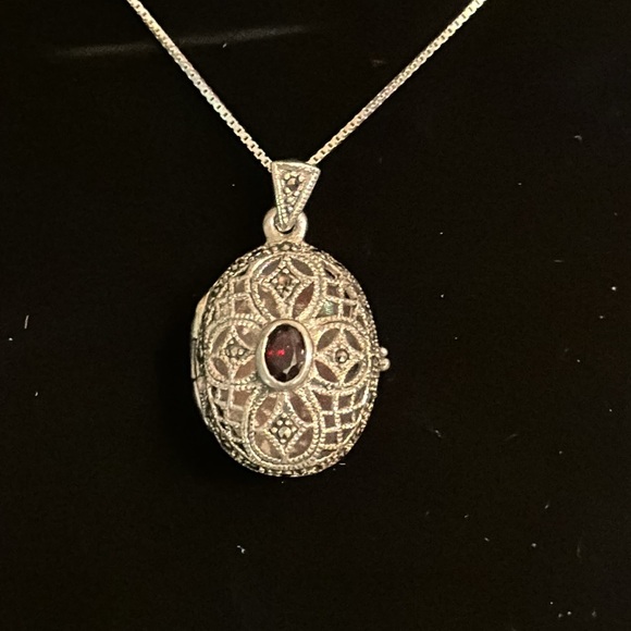 Art deco sterling silver and Garnet beautiful condition for the age - Picture 6 of 10